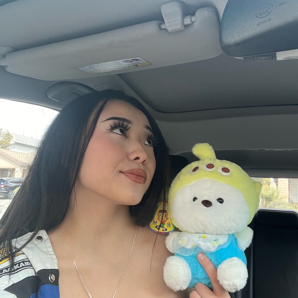 Meet your Posher, Katelyn